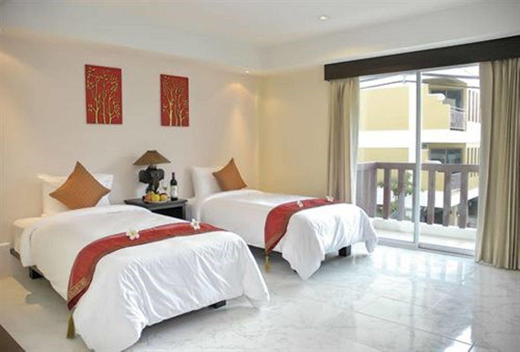 My - Sha Extra Hotell Patong